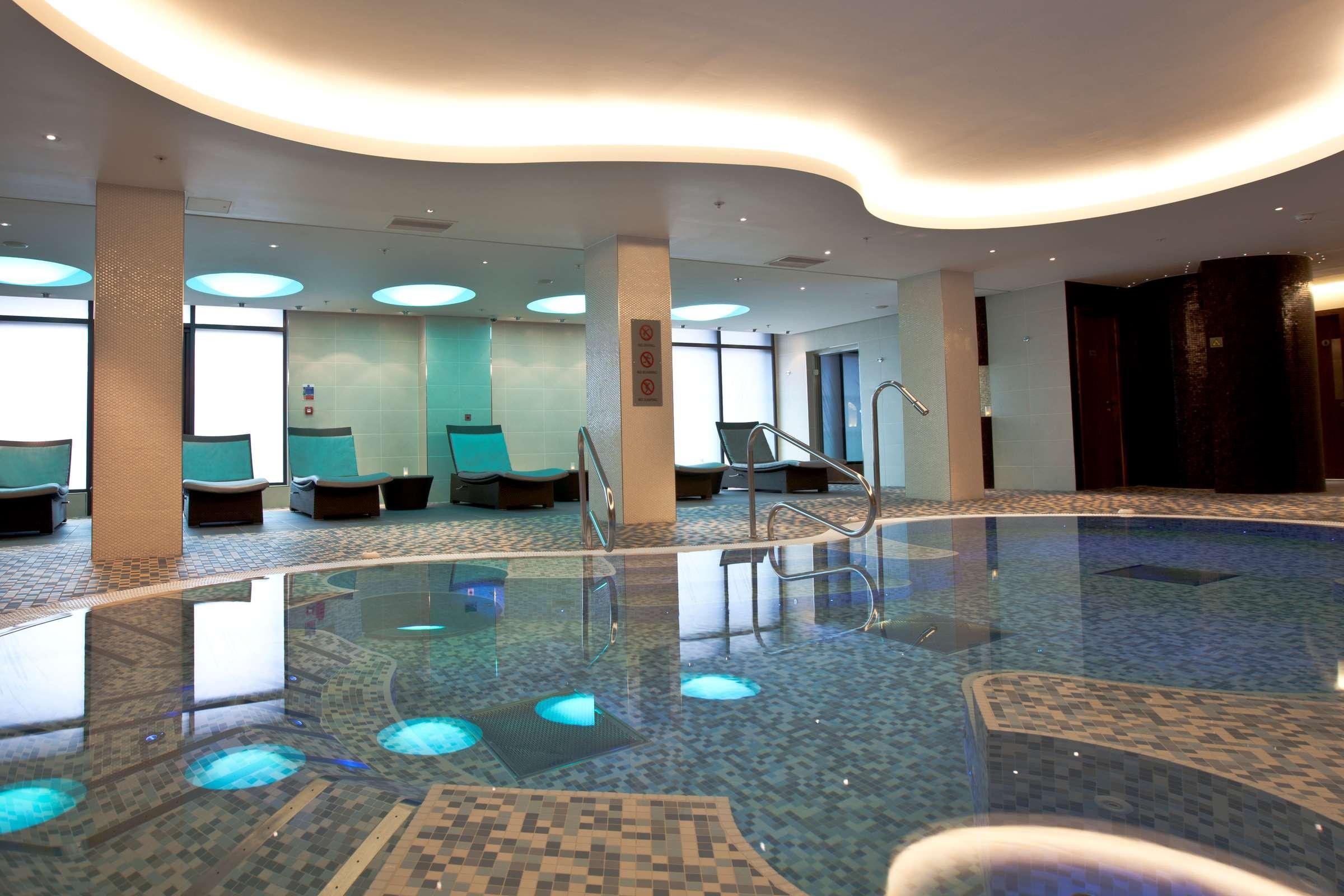 Hilton London Heathrow Airport Terminal 5 Hillingdon Exterior foto