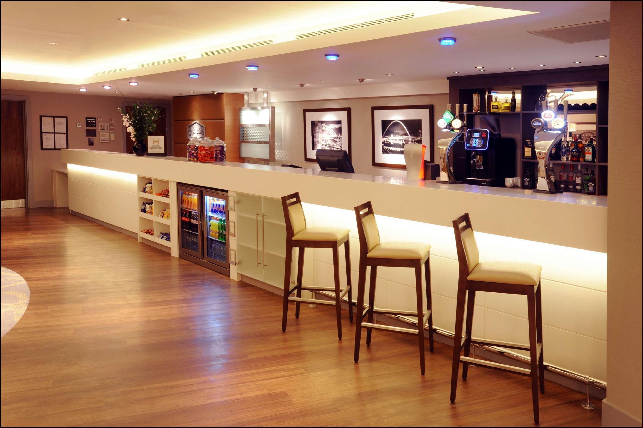 Hilton London Heathrow Airport Terminal 5 Hillingdon Exterior foto