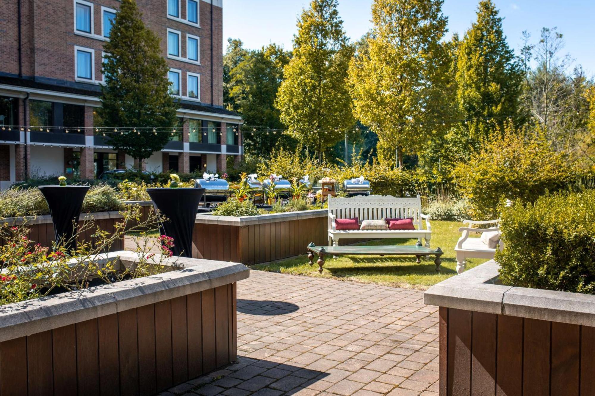 Hilton London Heathrow Airport Terminal 5 Hillingdon Exterior foto