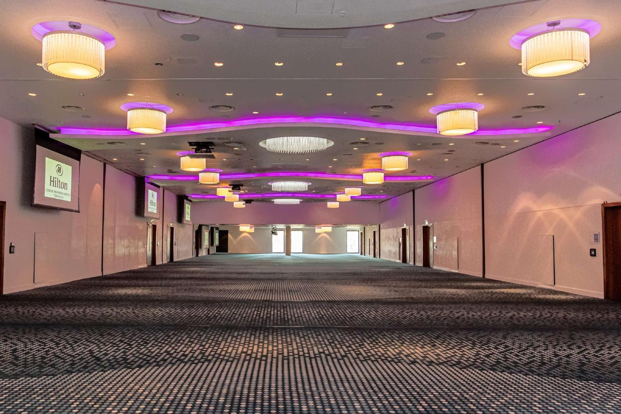 Hilton London Heathrow Airport Terminal 5 Hillingdon Exterior foto